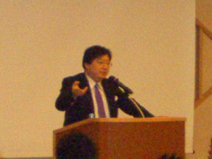 日本の政治システムを経済面から分かりやすく解説した池田健三郎氏